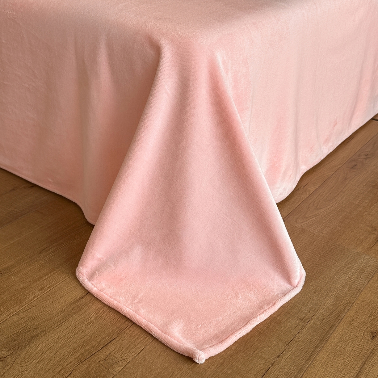 91家纺网 家纺一手货源 找家纺 如一 2025新款田园风毛巾绣牛奶绒四件套 铃兰-白粉