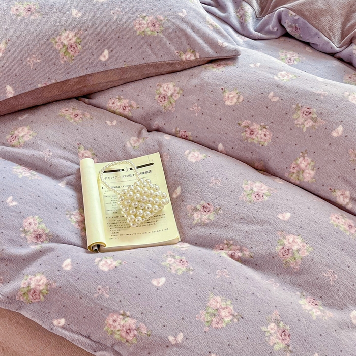 91家纺网 家纺一手货源 找家纺 斯卡诺家纺 2025新款热卖小清新牛奶绒四件套双面绒被套小红书同款 蝶恋花