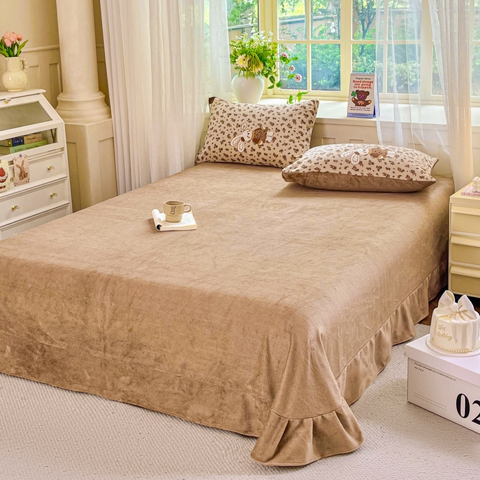 91家纺网 家纺一手货源 找家纺 斯卡诺家纺 2025新款热卖小清新牛奶绒四件套双面绒被套小红书同款 乖乖兔