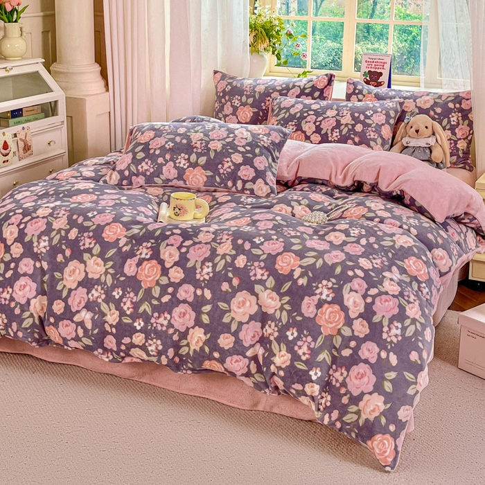 91家纺网 家纺一手货源 找家纺 斯卡诺家纺 2025新款热卖小清新牛奶绒四件套双面绒被套小红书同款 花园秘境-紫