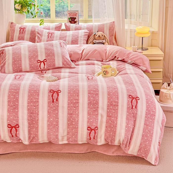 91家纺网 家纺一手货源 找家纺 斯卡诺家纺 2025新款热卖小清新牛奶绒四件套双面绒被套小红书同款 蝶梦-粉