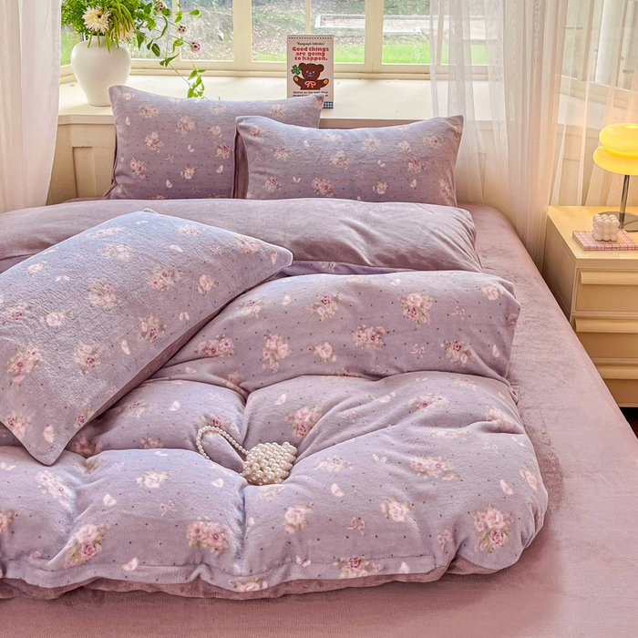 91家纺网 家纺一手货源 找家纺 斯卡诺家纺 2025新款热卖小清新牛奶绒四件套双面绒被套小红书同款 蝶恋花