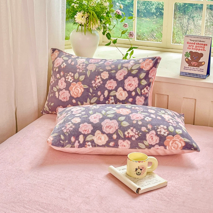 91家纺网 家纺一手货源 找家纺 斯卡诺家纺 2025新款热卖小清新牛奶绒四件套双面绒被套小红书同款 花园秘境-紫