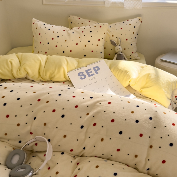 91家纺网 家纺一手货源 找家纺 （总）小叮当家纺仓储工厂店 买家秀 爆款花型2025新款秋冬保暖高克重牛奶绒小清新印花四件套系列-风格一