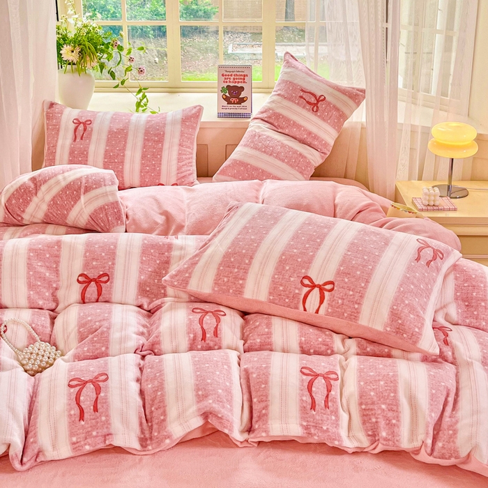 91家纺网 家纺一手货源 找家纺 斯卡诺家纺 2025新款热卖小清新牛奶绒四件套双面绒被套小红书同款 蝶梦-粉