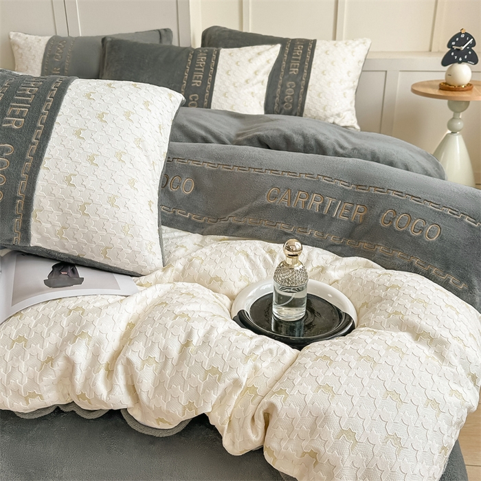 灰鲸 2025新款牛奶绒拼接刺绣雕花套件-贝娜 贝娜-绅士灰