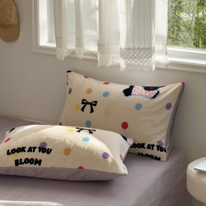 91家纺网 家纺一手货源 找家纺 小叮当家纺仓储工厂店 买家秀 爆款花型2025新款秋冬保暖高克重牛奶绒小清新印花四件套系列-风格一 草莓狗