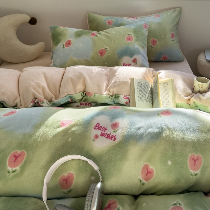 91家纺网 家纺一手货源 找家纺 小叮当家纺仓储工厂店 买家秀 爆款花型2025新款秋冬保暖高克重牛奶绒小清新印花四件套系列-风格一 粉粉郁金