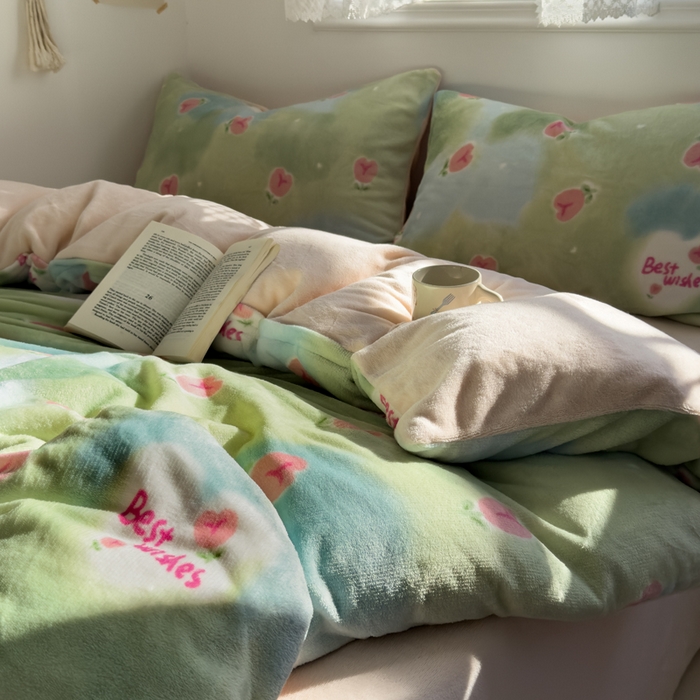 91家纺网 家纺一手货源 找家纺 小叮当家纺仓储工厂店 买家秀 爆款花型2025新款秋冬保暖高克重牛奶绒小清新印花四件套系列-风格一 粉粉郁金