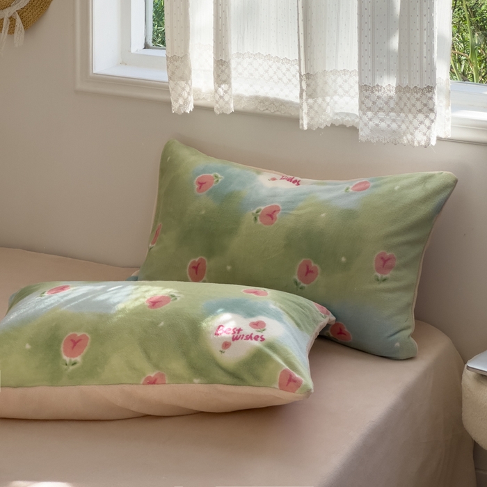 91家纺网 家纺一手货源 找家纺 小叮当家纺仓储工厂店 买家秀 爆款花型2025新款秋冬保暖高克重牛奶绒小清新印花四件套系列-风格一 粉粉郁金