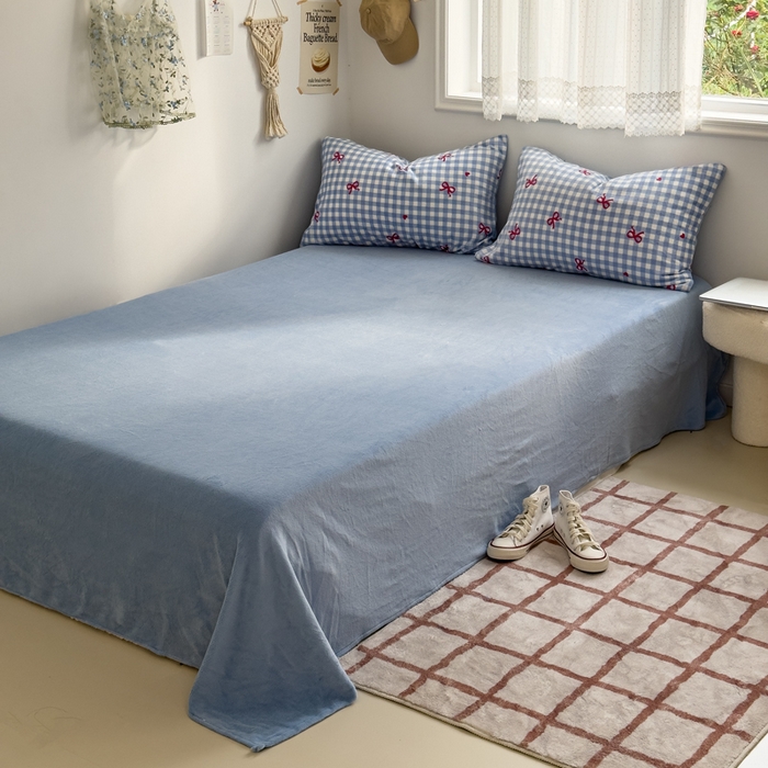 91家纺网 家纺一手货源 找家纺 小叮当家纺仓储工厂店 买家秀 爆款花型2025新款秋冬保暖高克重牛奶绒小清新印花四件套系列-风格一 蓝格少女