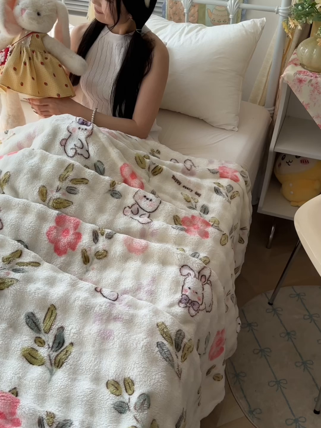 91家纺网 家纺一手货源 找家纺 （总）韩巢家纺 2025新款高克重泡泡绒毛毯多功能牛奶绒毯子支持跨境电商