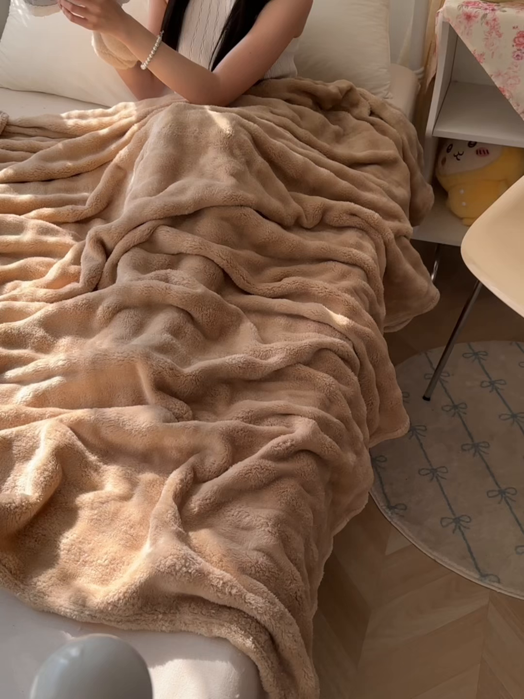 91家纺网 家纺一手货源 找家纺 （总）韩巢家纺 2025新款高克重泡泡绒毛毯多功能牛奶绒毯子支持跨境电商