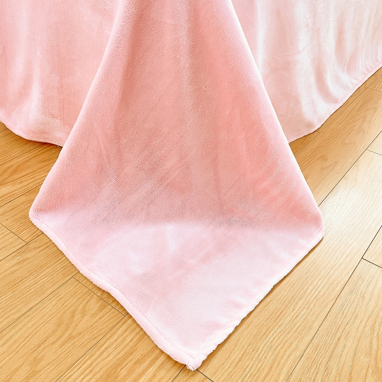 91家纺网 家纺一手货源 找家纺 金爱家 2025新款A类三丽鸥授权Kitty兔毛贴布绣毛巾绣印加绣卡通少女加厚牛奶绒系列四件套 绒贴布绣-蝴蝶结美乐蒂