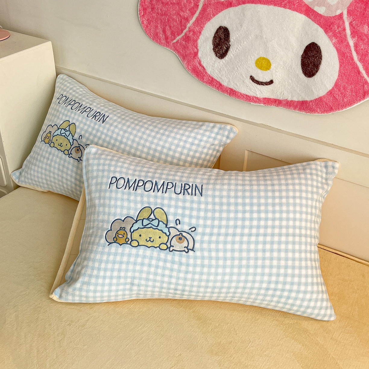 91家纺网 家纺一手货源 找家纺 （总）金爱家 2025新款A类三丽鸥授权Kitty兔毛贴布绣毛巾绣印加绣卡通少女加厚牛奶绒系列四件套