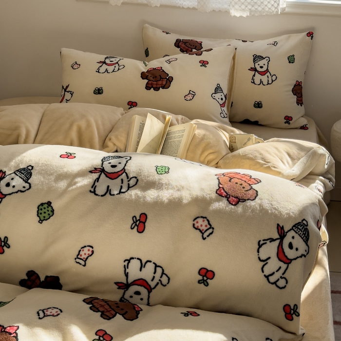 91家纺网 家纺一手货源 找家纺 小叮当家纺仓储工厂店 买家秀 爆款花型2025新款秋冬保暖高克重牛奶绒小清新印花四件套系列-风格一 圣诞装扮