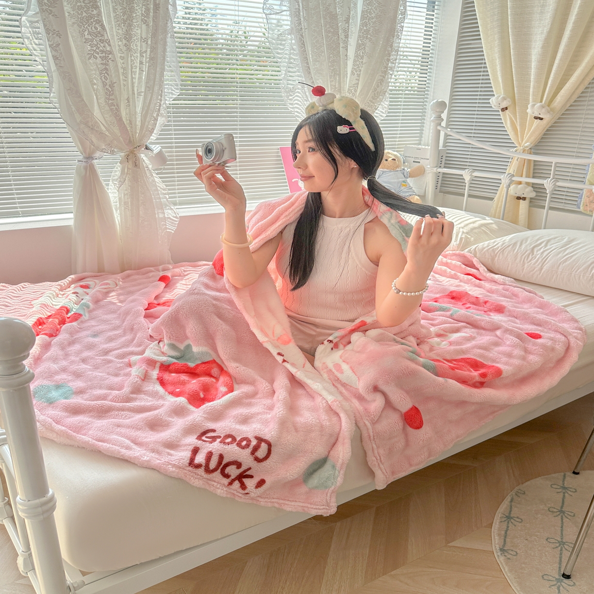 91家纺网 家纺一手货源 找家纺 韩巢家纺 2025新款高克重泡泡绒毛毯多功能牛奶绒毯子支持跨境电商 草莓兔