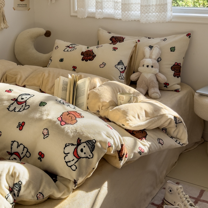 91家纺网 家纺一手货源 找家纺 小叮当家纺仓储工厂店 买家秀 爆款花型2025新款秋冬保暖高克重牛奶绒小清新印花四件套系列-风格一 圣诞装扮