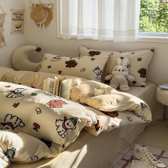 91家纺网 家纺一手货源 找家纺 小叮当家纺仓储工厂店 买家秀 爆款花型2025新款秋冬保暖高克重牛奶绒小清新印花四件套系列-风格一 圣诞装扮