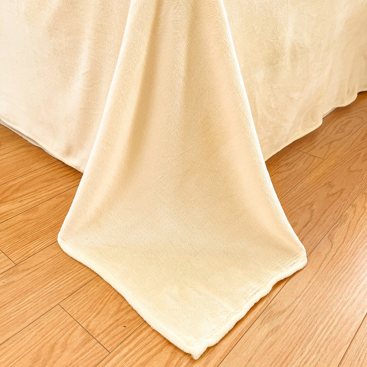 91家纺网 家纺一手货源 找家纺 金爱家 2025新款A类三丽鸥授权Kitty兔毛贴布绣毛巾绣印加绣卡通少女加厚牛奶绒系列四件套 绒贴布绣-爱心玉桂狗