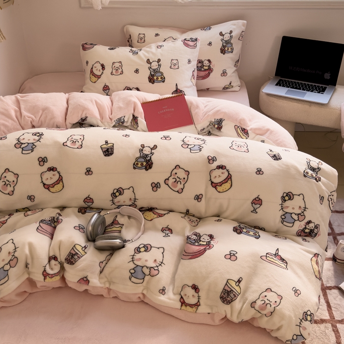 小叮当家纺仓储工厂店 买家秀 爆款花型2025新款秋冬保暖高克重牛奶绒小清新印花四件套系列-风格一 甜心小猫