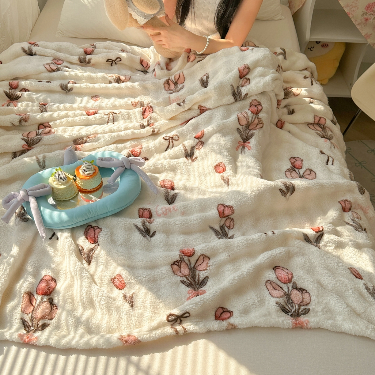 91家纺网 家纺一手货源 找家纺 韩巢家纺 2025新款高克重泡泡绒毛毯多功能牛奶绒毯子支持跨境电商 粉色郁金香