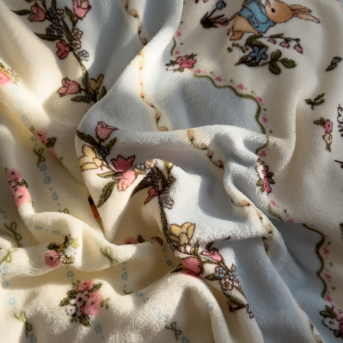 91家纺网 家纺一手货源 找家纺 小叮当家纺仓储工厂店 买家秀 爆款花型2025新款秋冬保暖高克重牛奶绒小清新印花四件套系列-风格一 小兔卡卡