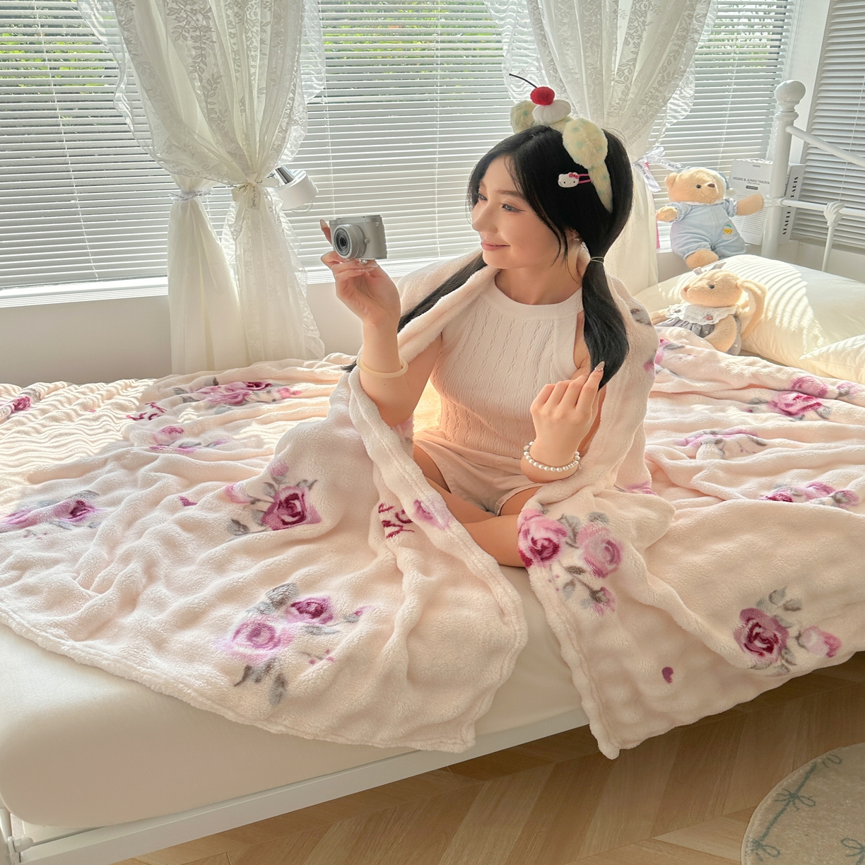 91家纺网 家纺一手货源 找家纺 韩巢家纺 2025新款高克重泡泡绒毛毯多功能牛奶绒毯子支持跨境电商 玫瑰情缘