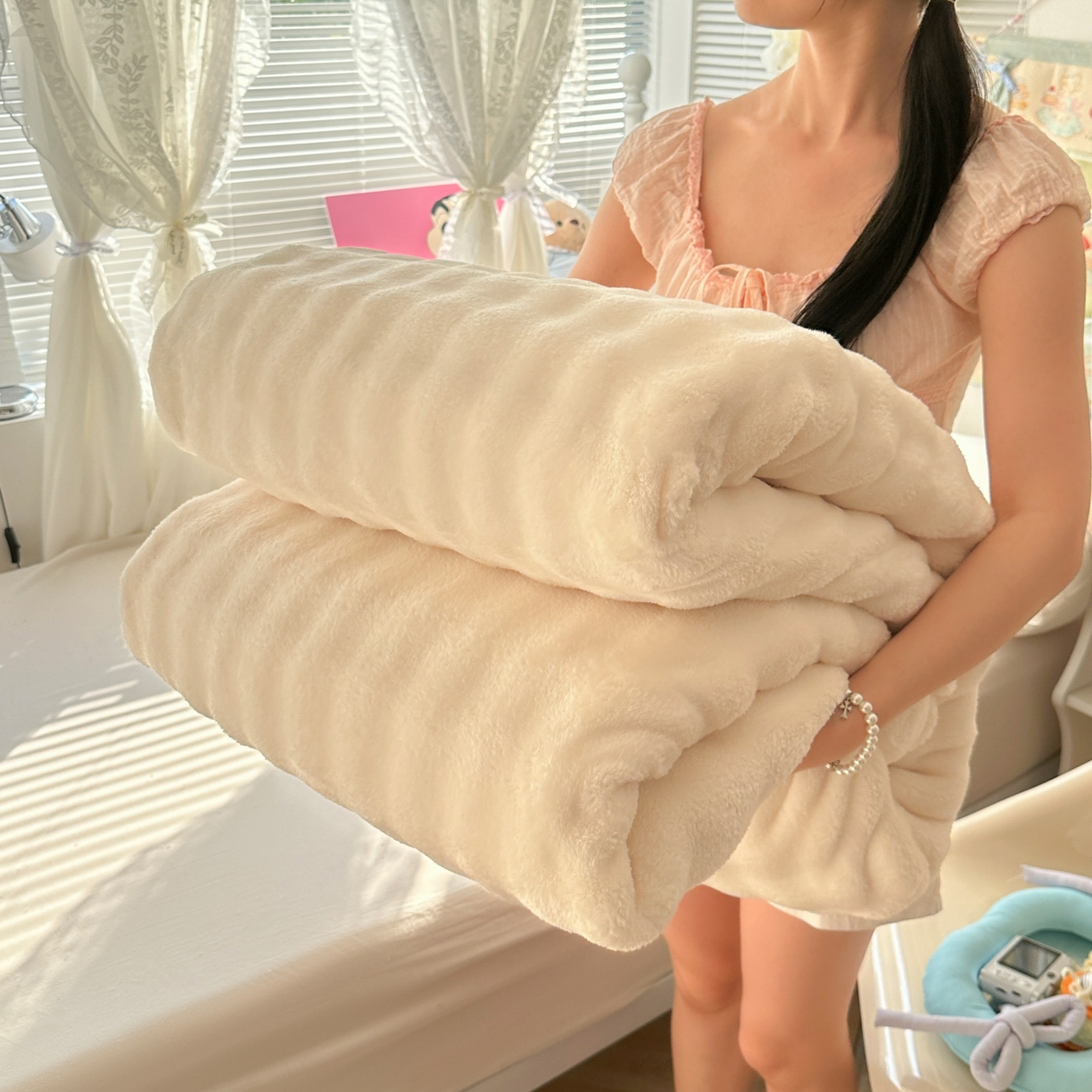 韩巢家纺 2025新款高克重泡泡绒毛毯多功能牛奶绒毯子支持跨境电商 奶白