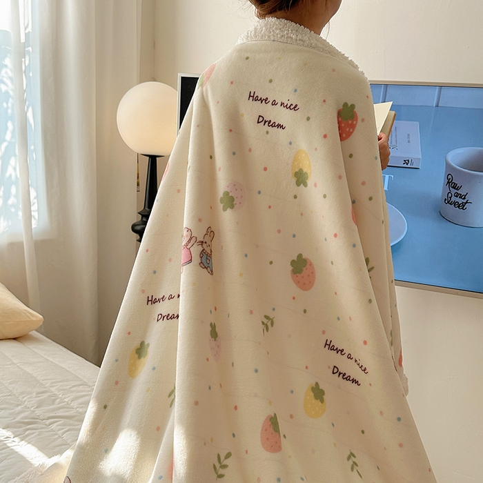 91家纺网 家纺一手货源 找家纺 （总）小叮当家纺仓储工厂店 买家秀 爆款花型2025新款牛奶绒洛丽塔小清新印花系列毛毯毯子