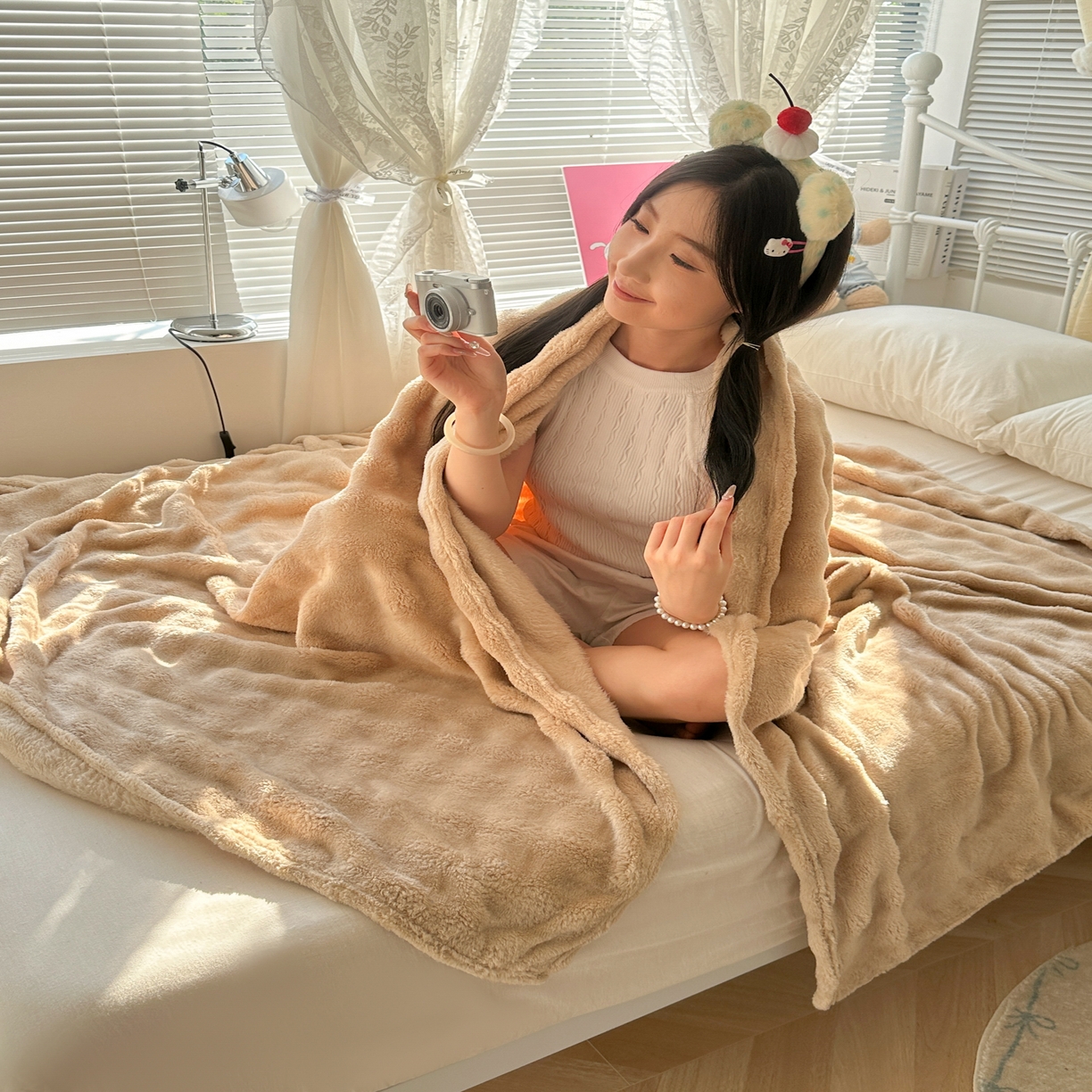 91家纺网 家纺一手货源 找家纺 韩巢家纺 2025新款高克重泡泡绒毛毯多功能牛奶绒毯子支持跨境电商 香槟色