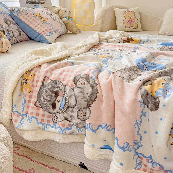 91家纺网 家纺一手货源 找家纺 小叮当家纺仓储工厂店 买家秀 爆款花型2025新款牛奶绒洛丽塔小清新印花系列毛毯毯子 寿星喵