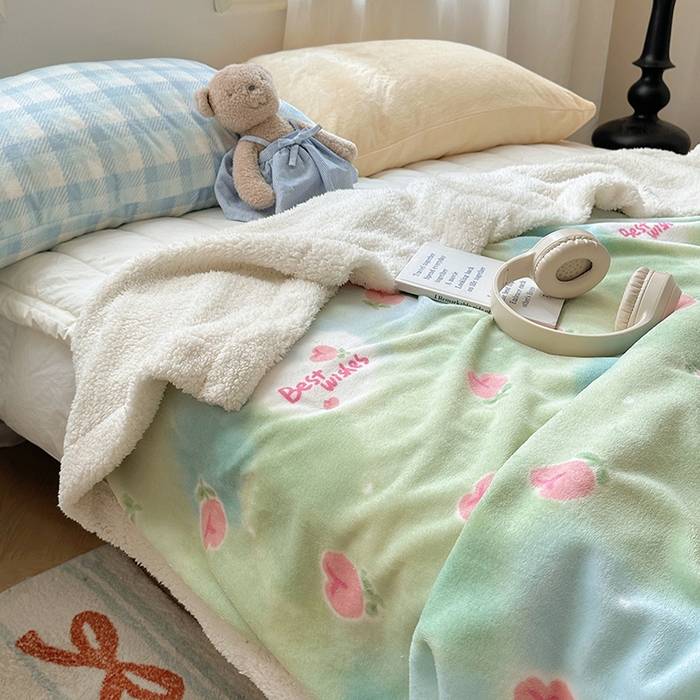 91家纺网 家纺一手货源 找家纺 小叮当家纺仓储工厂店 买家秀 爆款花型2025新款牛奶绒洛丽塔小清新印花系列毛毯毯子 遇见