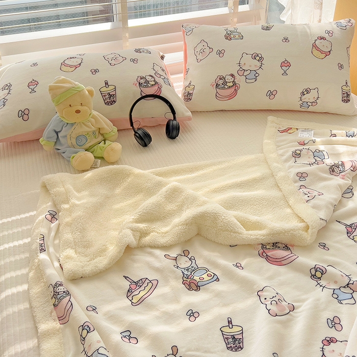 91家纺网 家纺一手货源 找家纺 小叮当家纺仓储工厂店 买家秀 爆款花型2025新款牛奶绒洛丽塔小清新印花系列毛毯毯子 小甜猫