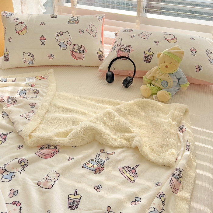 91家纺网 家纺一手货源 找家纺 小叮当家纺仓储工厂店 买家秀 爆款花型2025新款牛奶绒洛丽塔小清新印花系列毛毯毯子 小甜猫