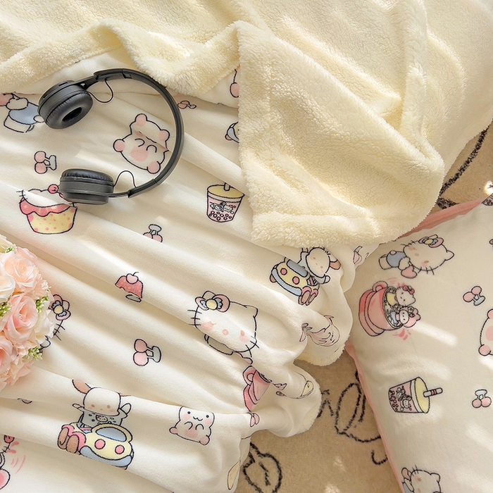 91家纺网 家纺一手货源 找家纺 小叮当家纺仓储工厂店 买家秀 爆款花型2025新款牛奶绒洛丽塔小清新印花系列毛毯毯子 小甜猫