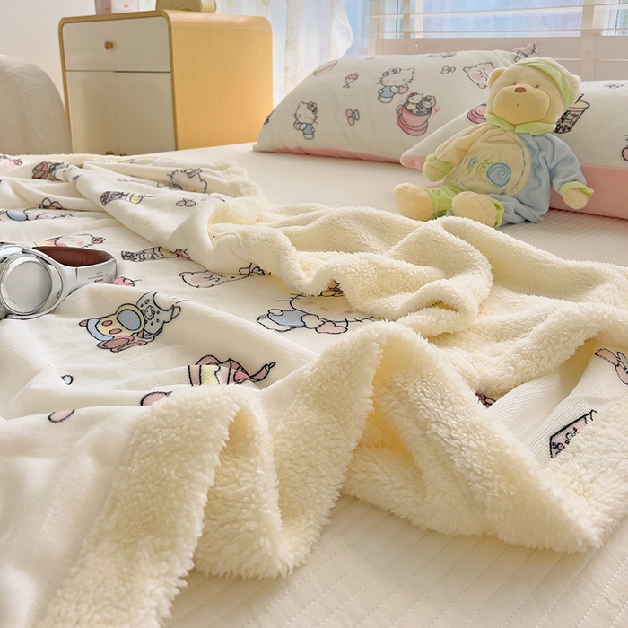 91家纺网 家纺一手货源 找家纺 小叮当家纺仓储工厂店 买家秀 爆款花型2025新款牛奶绒洛丽塔小清新印花系列毛毯毯子 小甜猫