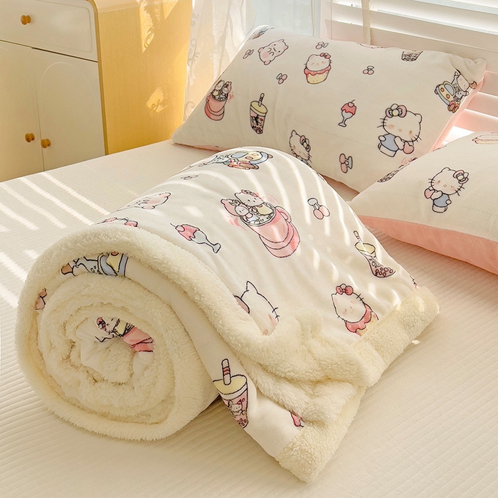 91家纺网 家纺一手货源 找家纺 小叮当家纺仓储工厂店 买家秀 爆款花型2025新款牛奶绒洛丽塔小清新印花系列毛毯毯子 小甜猫