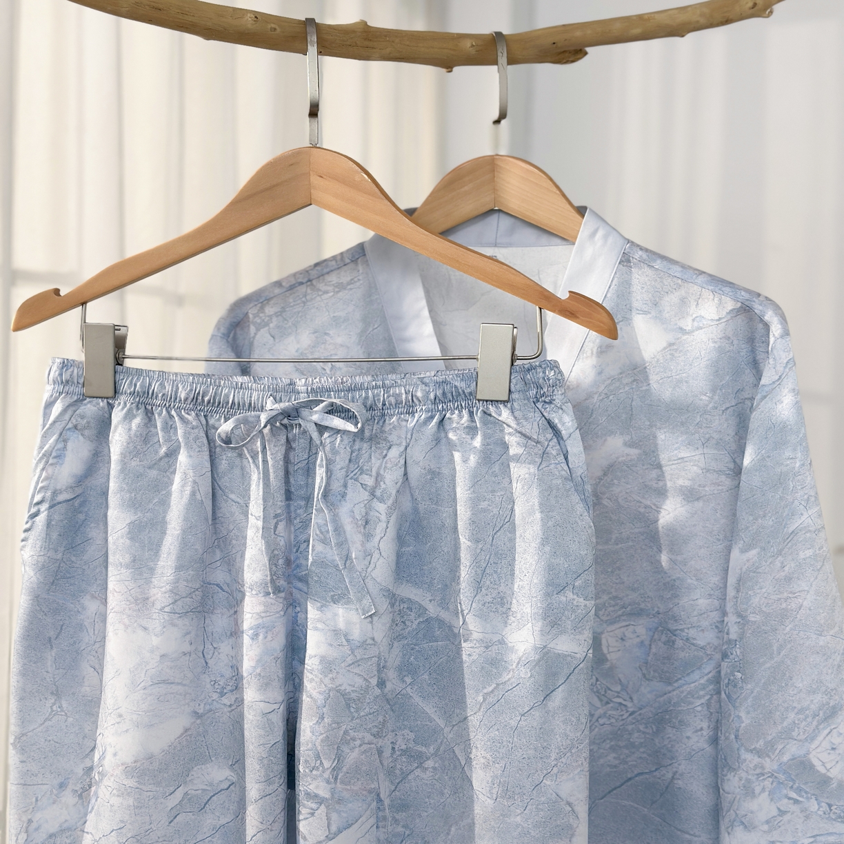 91家纺网 家纺一手货源 找家纺 [91家纺网精选] 2025新款莱赛尔凉爽轻奢家居服