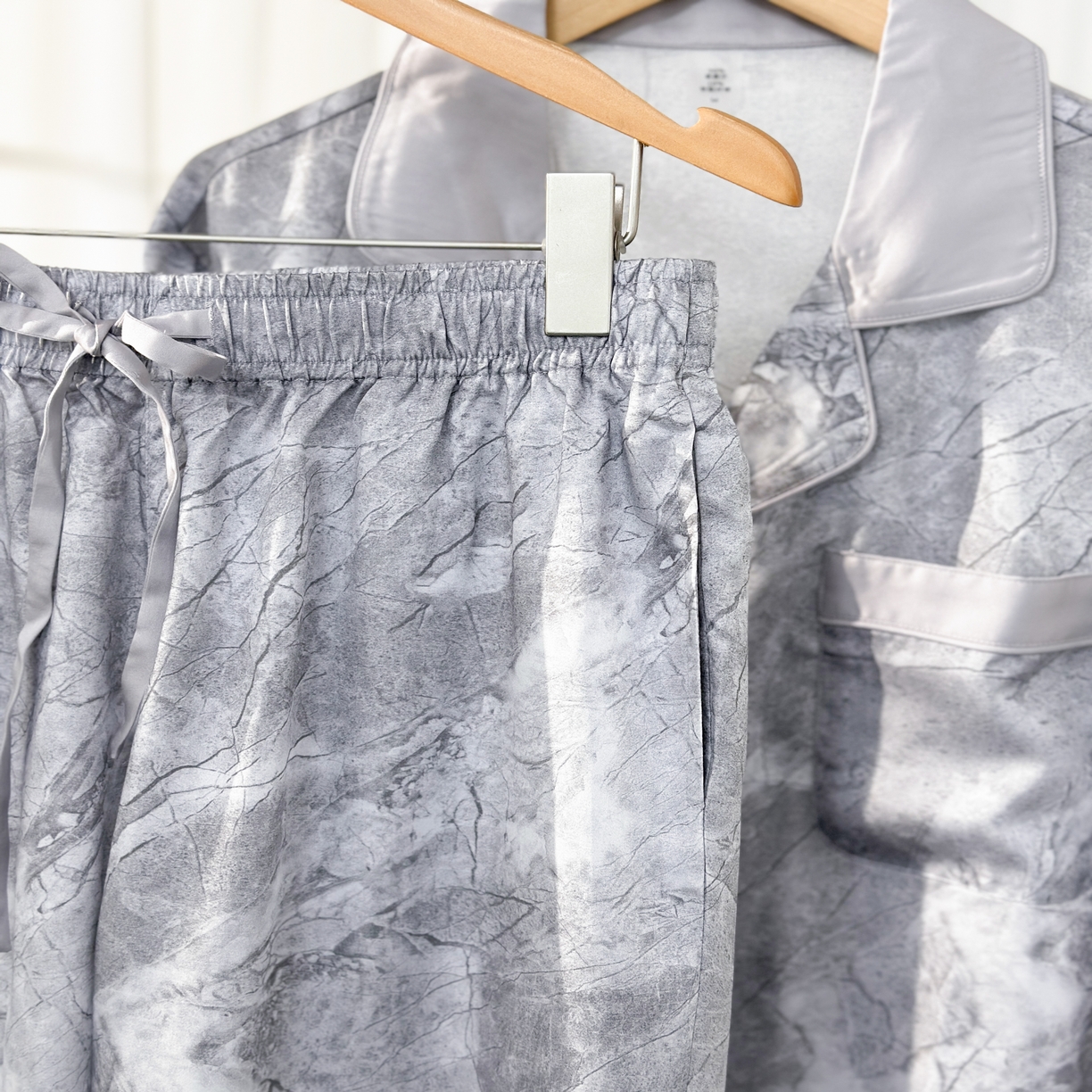 91家纺网 家纺一手货源 找家纺 [91家纺网精选] 2025新款莱赛尔凉爽轻奢家居服