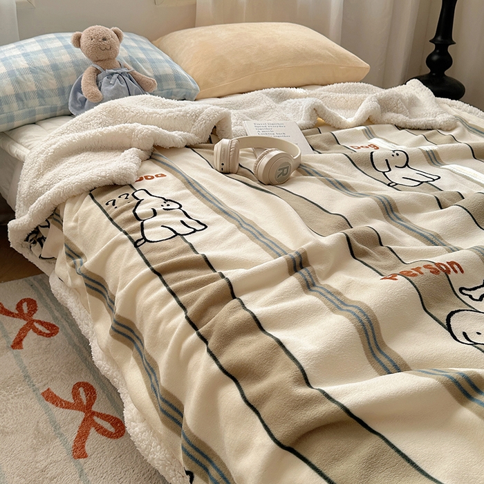 91家纺网 家纺一手货源 找家纺 小叮当家纺仓储工厂店 买家秀 爆款花型2025新款牛奶绒洛丽塔小清新印花系列毛毯毯子 呆萌狗狗