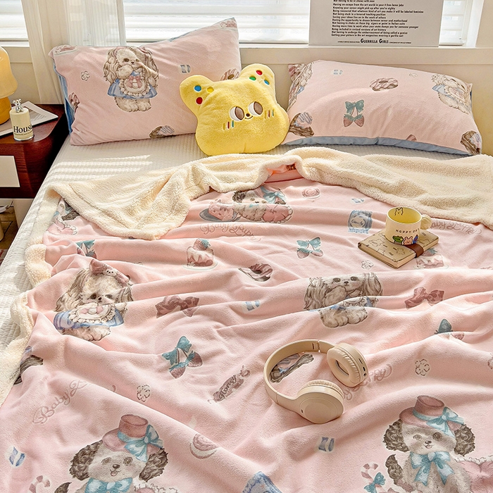 91家纺网 家纺一手货源 找家纺 小叮当家纺仓储工厂店 买家秀 爆款花型2025新款牛奶绒洛丽塔小清新印花系列毛毯毯子 花花狗和斑斑兔