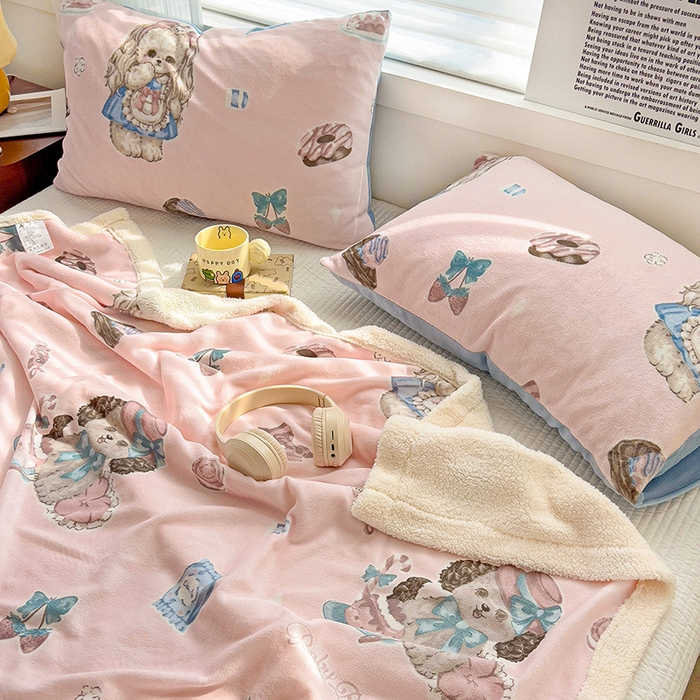 91家纺网 家纺一手货源 找家纺 小叮当家纺仓储工厂店 买家秀 爆款花型2025新款牛奶绒洛丽塔小清新印花系列毛毯毯子 花花狗和斑斑兔