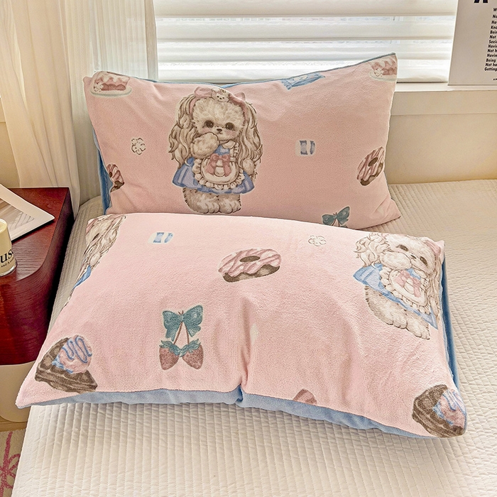 91家纺网 家纺一手货源 找家纺 小叮当家纺仓储工厂店 买家秀 爆款花型2025新款牛奶绒洛丽塔小清新印花系列毛毯毯子 花花狗和斑斑兔