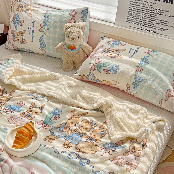 91家纺网 家纺一手货源 找家纺 小叮当家纺仓储工厂店 买家秀 爆款花型2025新款牛奶绒洛丽塔小清新印花系列毛毯毯子 萝莉小兔