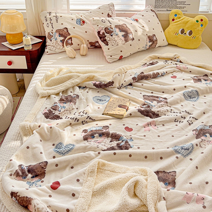 91家纺网 家纺一手货源 找家纺 小叮当家纺仓储工厂店 买家秀 爆款花型2025新款牛奶绒洛丽塔小清新印花系列毛毯毯子 猫咪公主