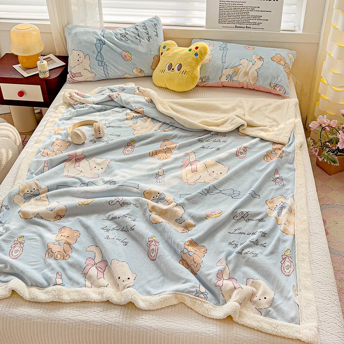 91家纺网 家纺一手货源 找家纺 小叮当家纺仓储工厂店 买家秀 爆款花型2025新款牛奶绒洛丽塔小清新印花系列毛毯毯子 俏皮猫