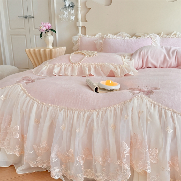 91家纺网 家纺一手货源 找家纺 （总）富盛家纺 2025新款牛奶绒床裙款蕾丝刺绣四件套韩版法式公主风--睡美人系列