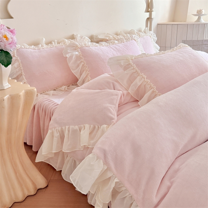 91家纺网 家纺一手货源 找家纺 （总）富盛家纺 2025新款牛奶绒床裙款蕾丝刺绣四件套韩版法式公主风--睡美人系列