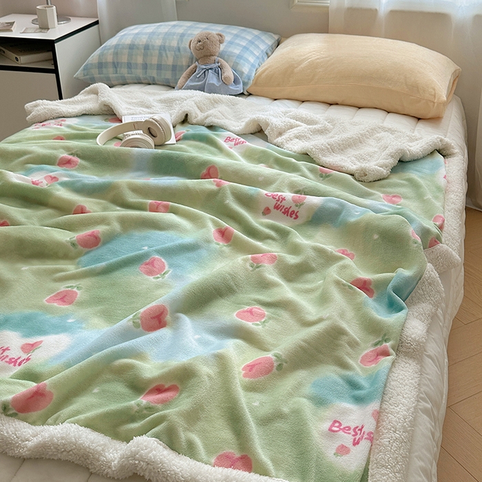 91家纺网 家纺一手货源 找家纺 小叮当家纺仓储工厂店 买家秀 爆款花型2025新款牛奶绒洛丽塔小清新印花系列毛毯毯子 遇见